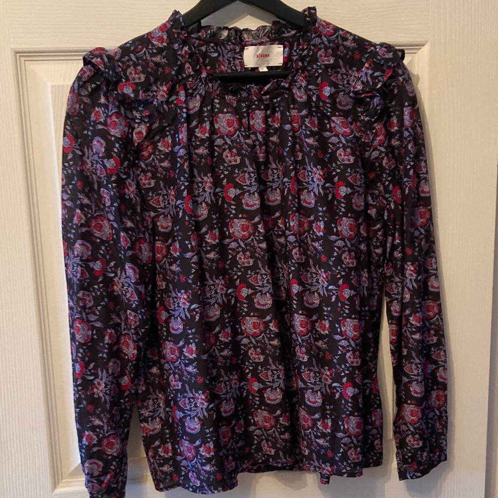 XiRENA black Floral Long Sleeve Blouse